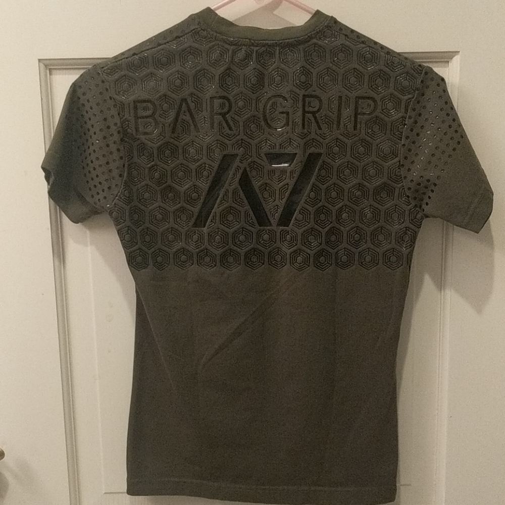 A7 Bar Grip Shirt